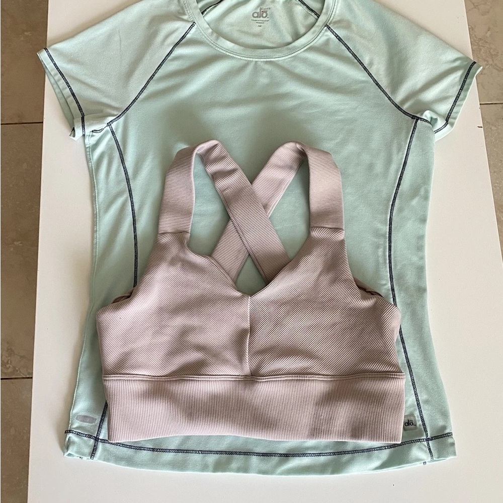 Alo Yoga Mint Green Top and Light Pink Sports Bra Size M